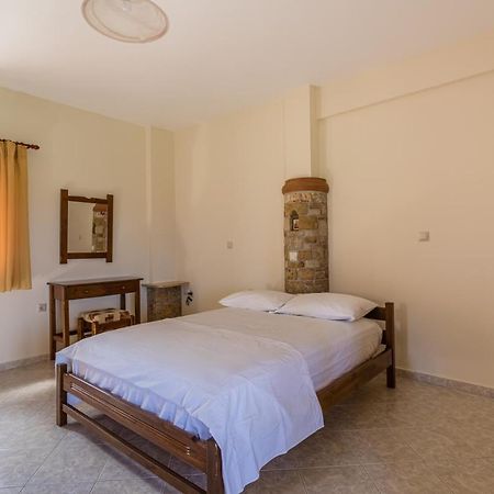 Chioureas Apartments Lévktron Dış mekan fotoğraf
