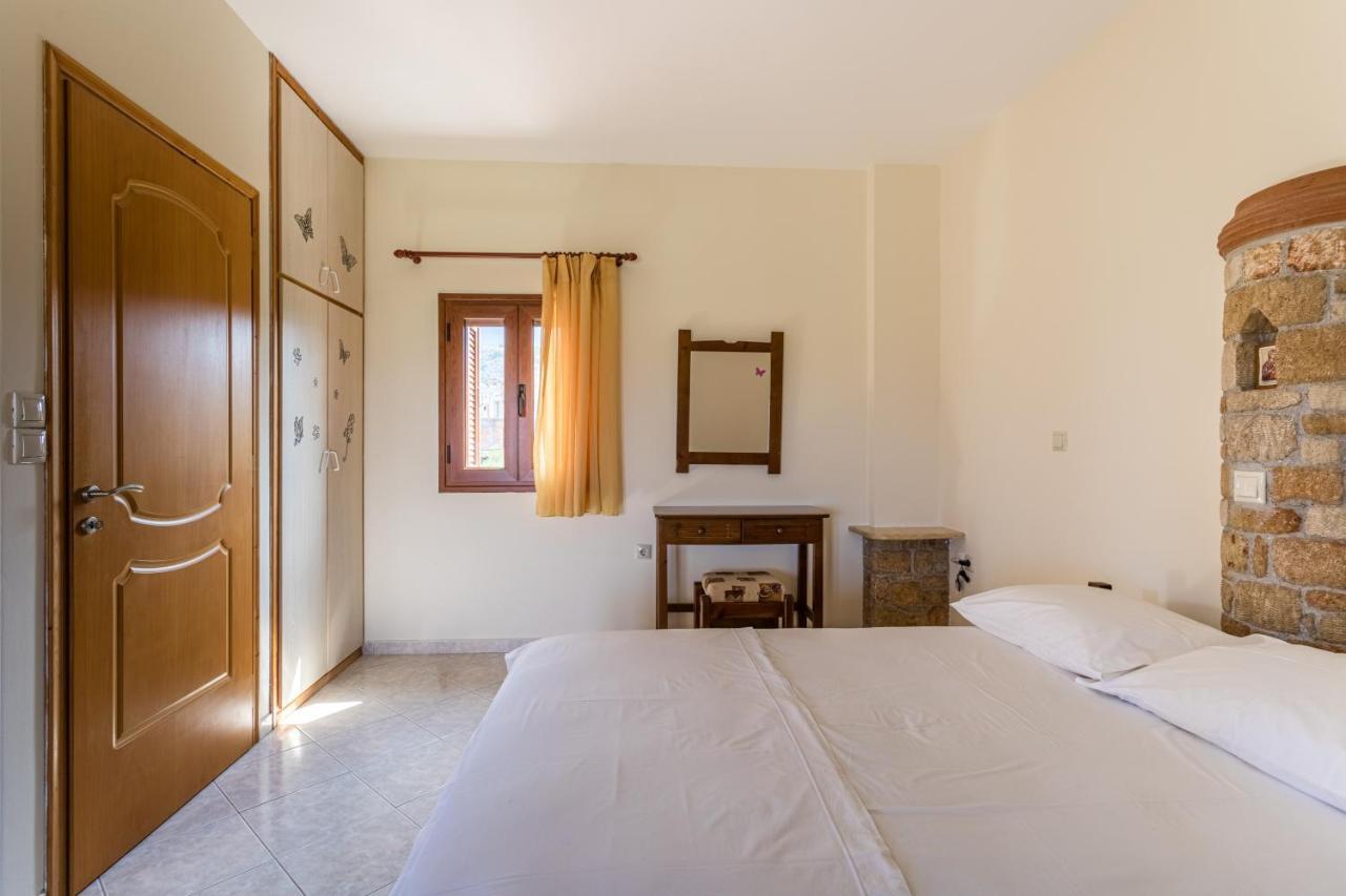 Chioureas Apartments Lévktron Dış mekan fotoğraf