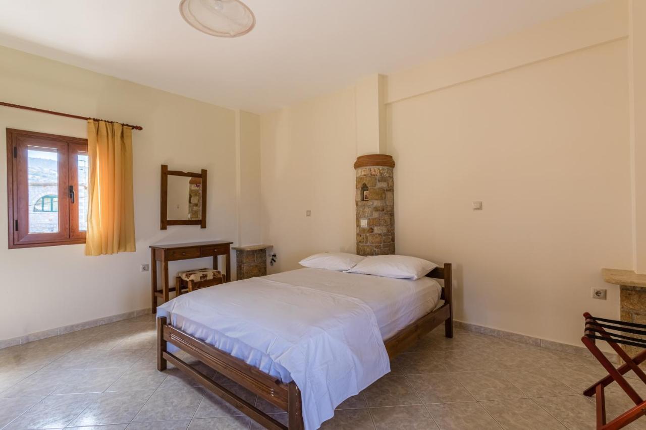 Chioureas Apartments Lévktron Dış mekan fotoğraf