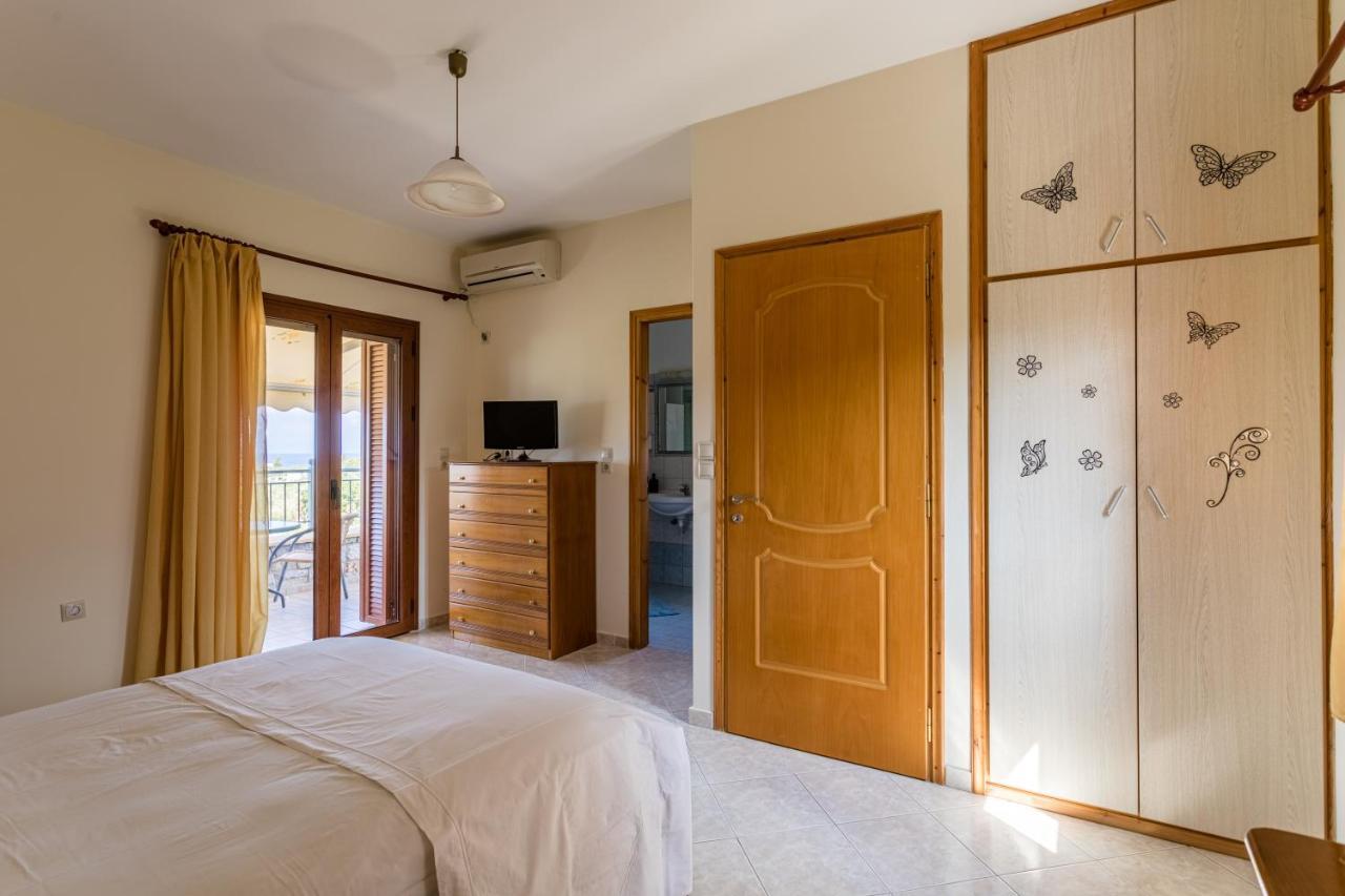Chioureas Apartments Lévktron Dış mekan fotoğraf