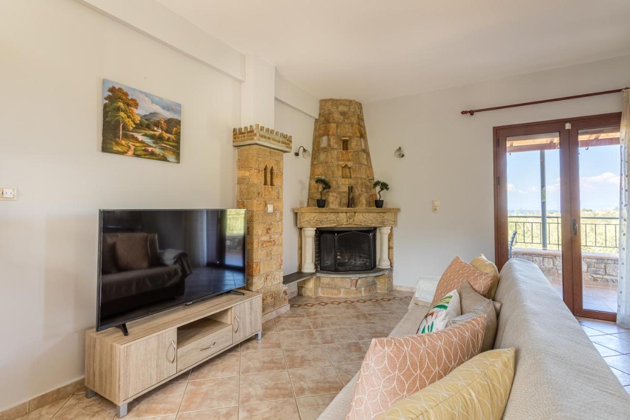 Chioureas Apartments Lévktron Dış mekan fotoğraf
